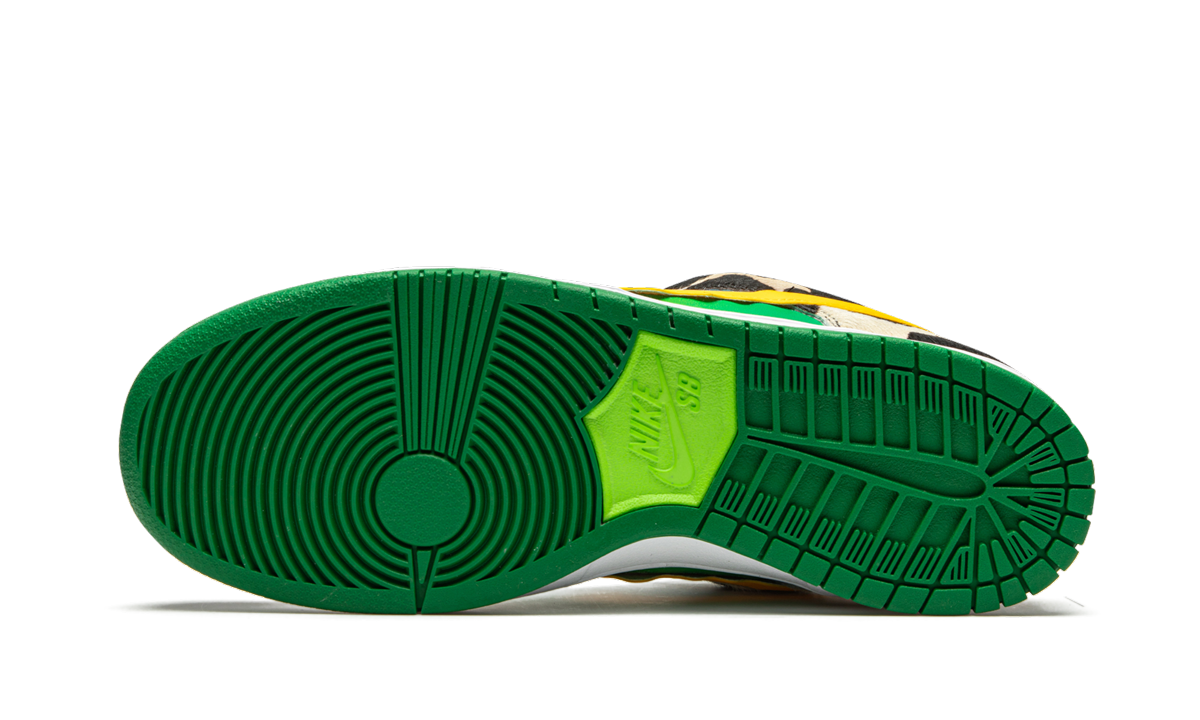 SB Dunk Low "Ben & Jerry's - Chunky Dunky" CU3244 100