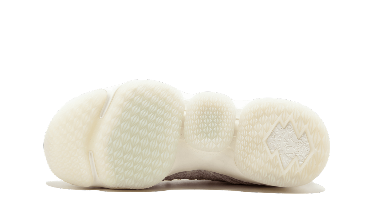 Lebron XV Perf "Long Live The King/KITH"