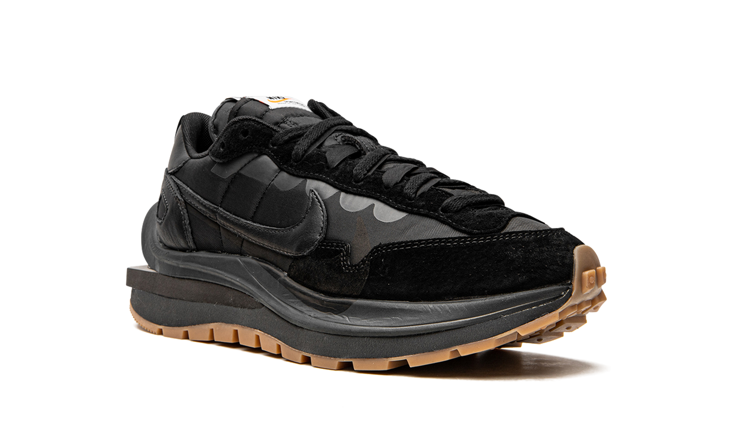 VaporWaffle "Sacai - Off Noir" DD1875 001