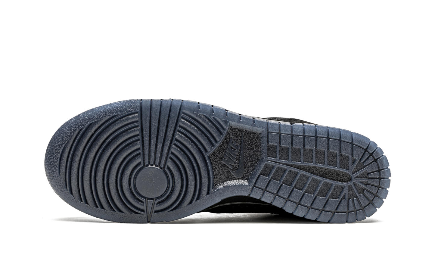 Dunk Low SP "Undefeated - Black" DO9329 001