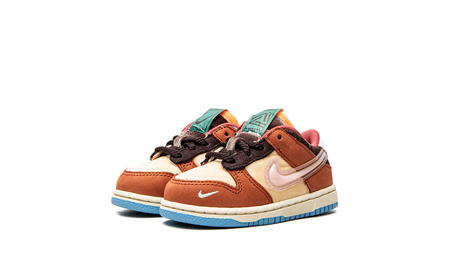 Dunk Mid TD "Social Status - Chocolate Milk" DM3350 700