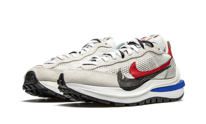 VaporWaffle "Sacai - Sport Fuchsia" CV1363 100