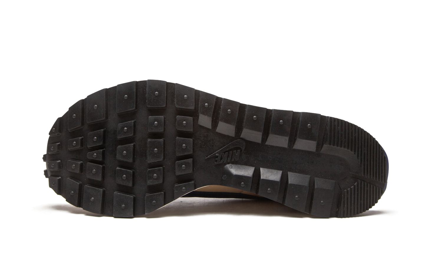 VaporWaffle "Sacai - Tan Navy" DD1875 200