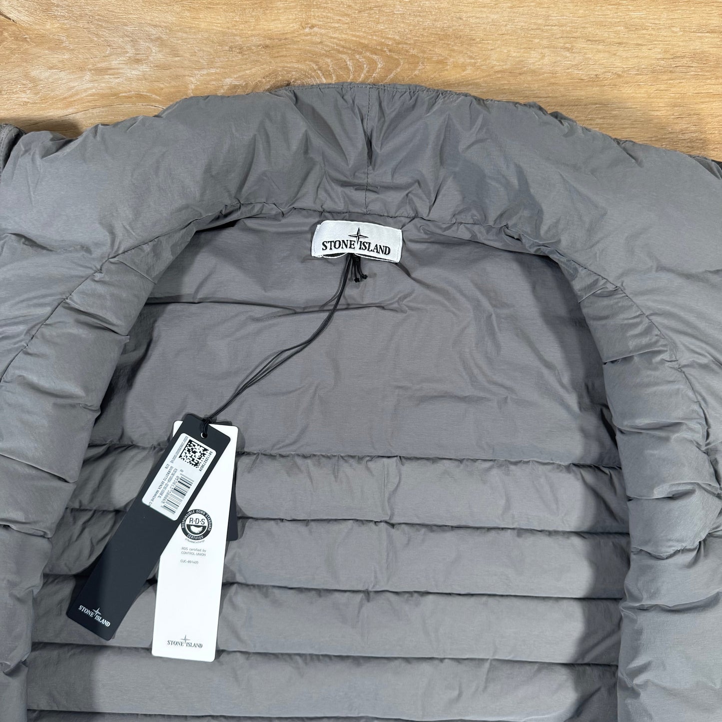 Stone Island Seamless Tunnel Nylon Down-TC Vest in Cement