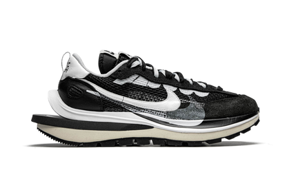 VaporWaffle "Sacai - Black White" CV1363 001