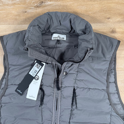 Stone Island Seamless Tunnel Nylon Down-TC Vest in Cement