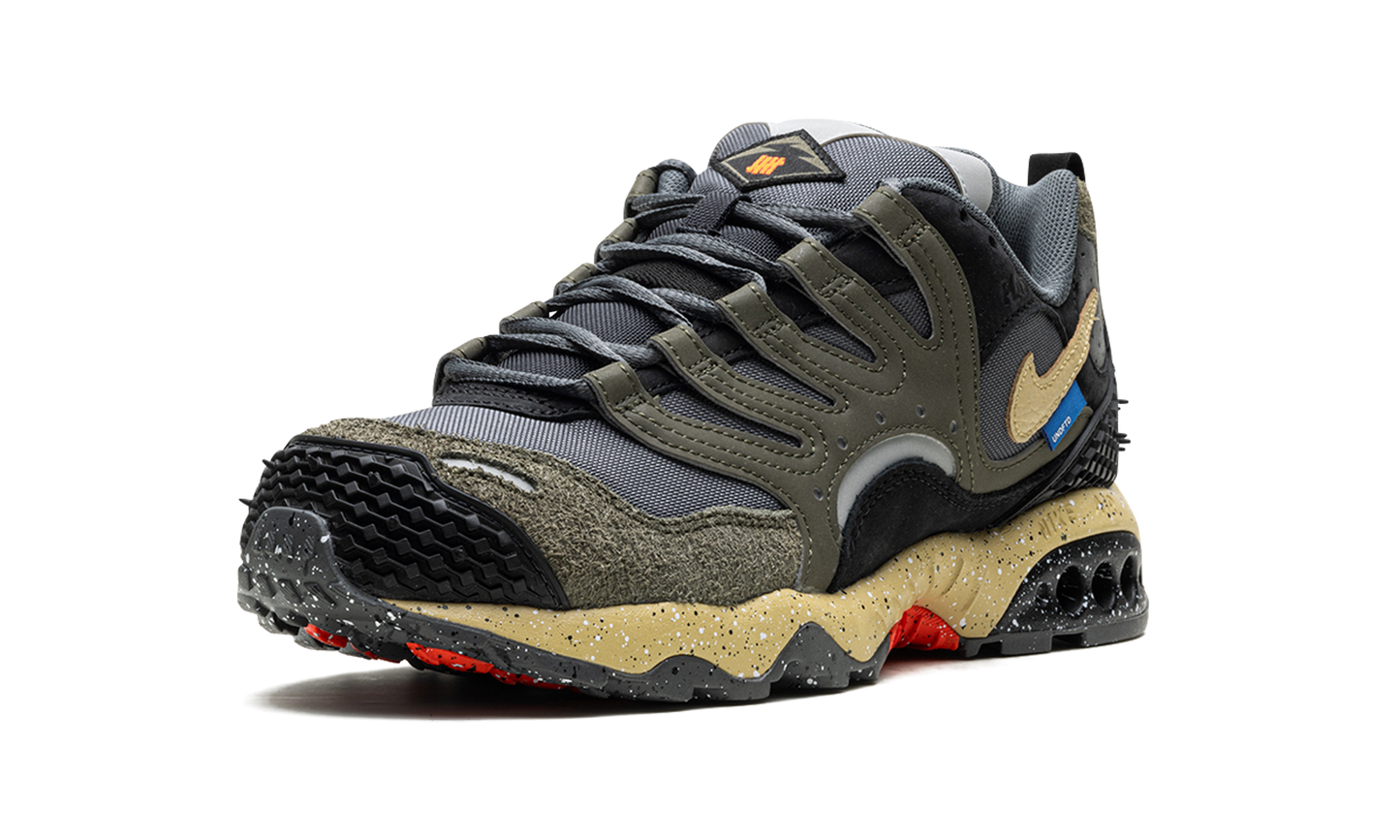 Air Terra Humara "UNDEFEATED - Cargo Khaki" FN7546 300