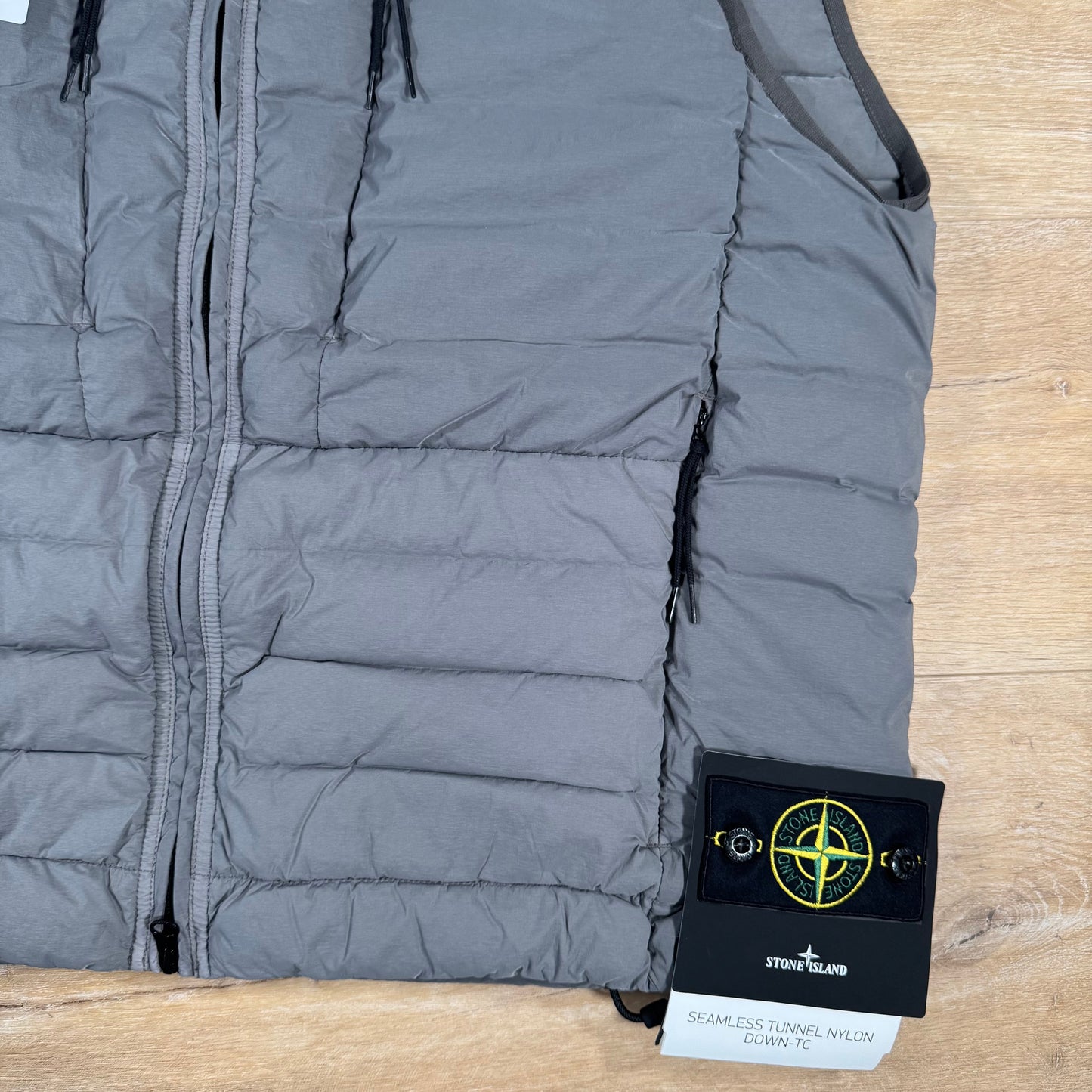 Stone Island Seamless Tunnel Nylon Down-TC Vest in Cement