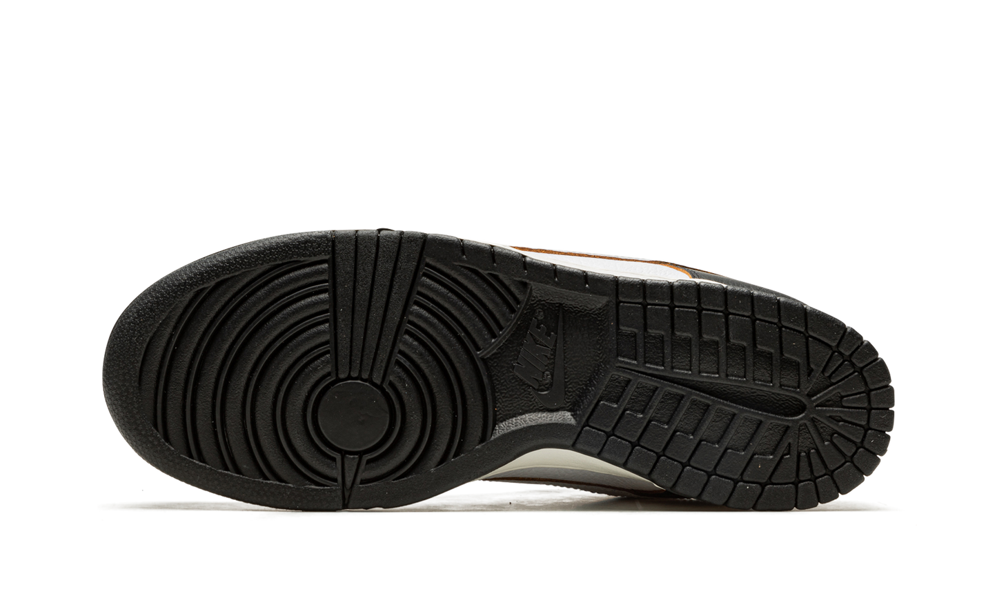 SB Dunk Low "HUF - San Francisco" FD8775 001