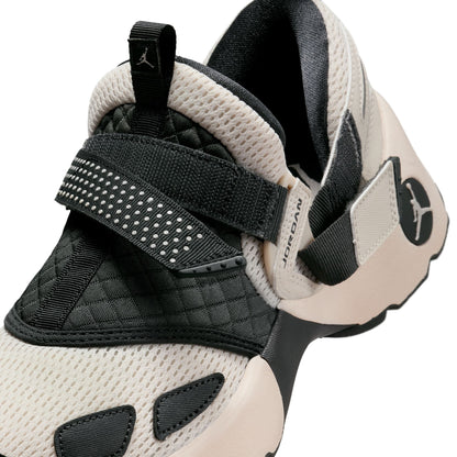 Air Jordan Womens Trunner LX - Orewood Brown