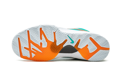 Kobe 4 Protro UNDFTD "Undefeated - DeMar DeRozan" CQ3869 300