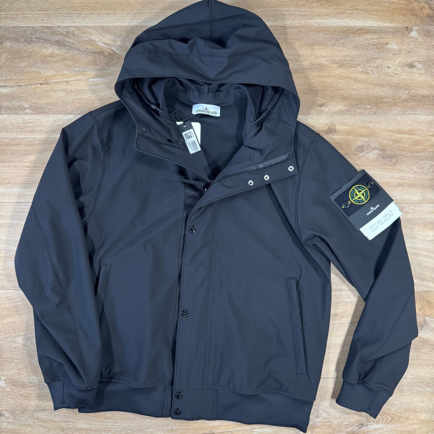 Stone Island Light Soft Shell-R Jacket in Black
