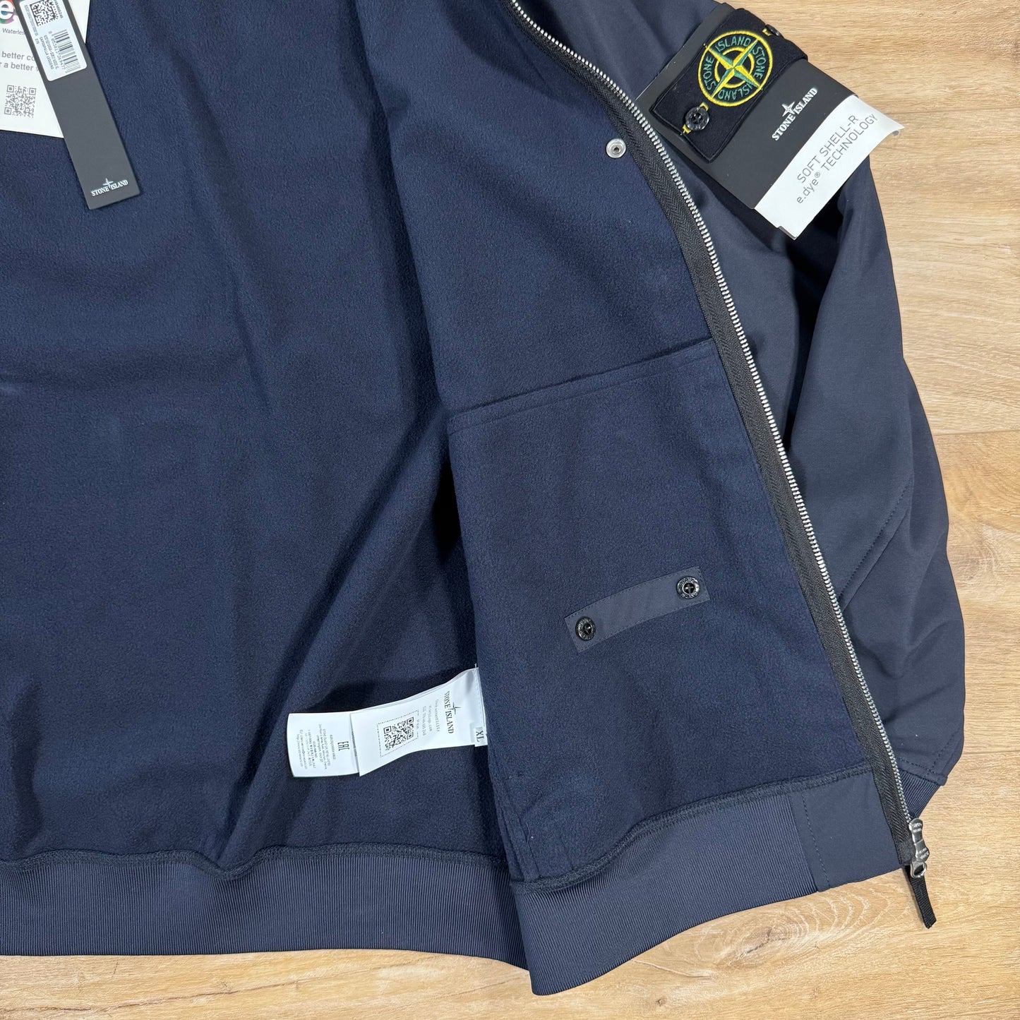 Stone Island Soft Shell-R Jacket in Navy