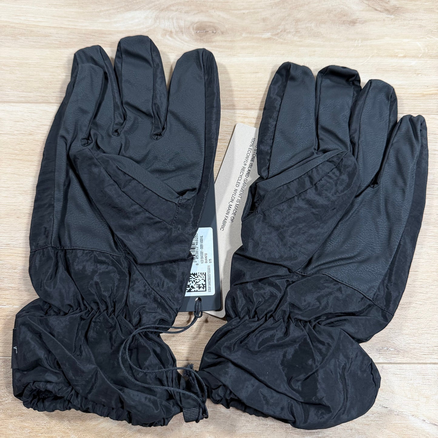 Stone Island Nylon Metal Gloves in Black