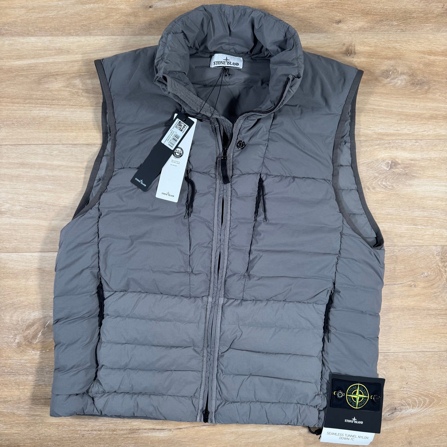 Stone Island Seamless Tunnel Nylon Down-TC Vest in Cement