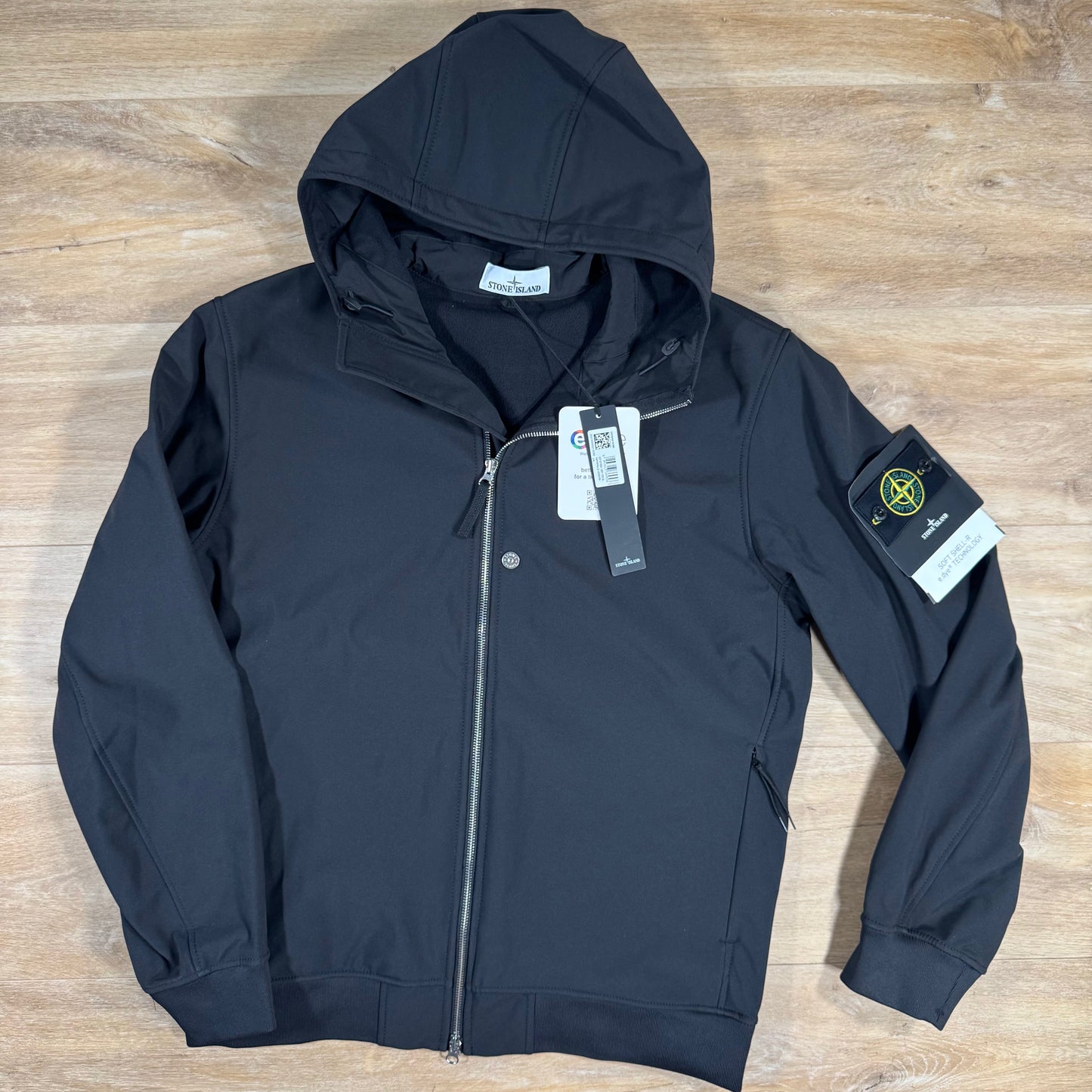 Stone Island Soft Shell-R Jacket in Black