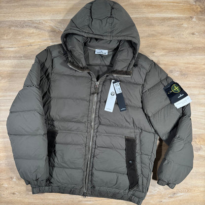 Stone Island Seamless Tunnel Nylon Down-TC Jacket in Military Green