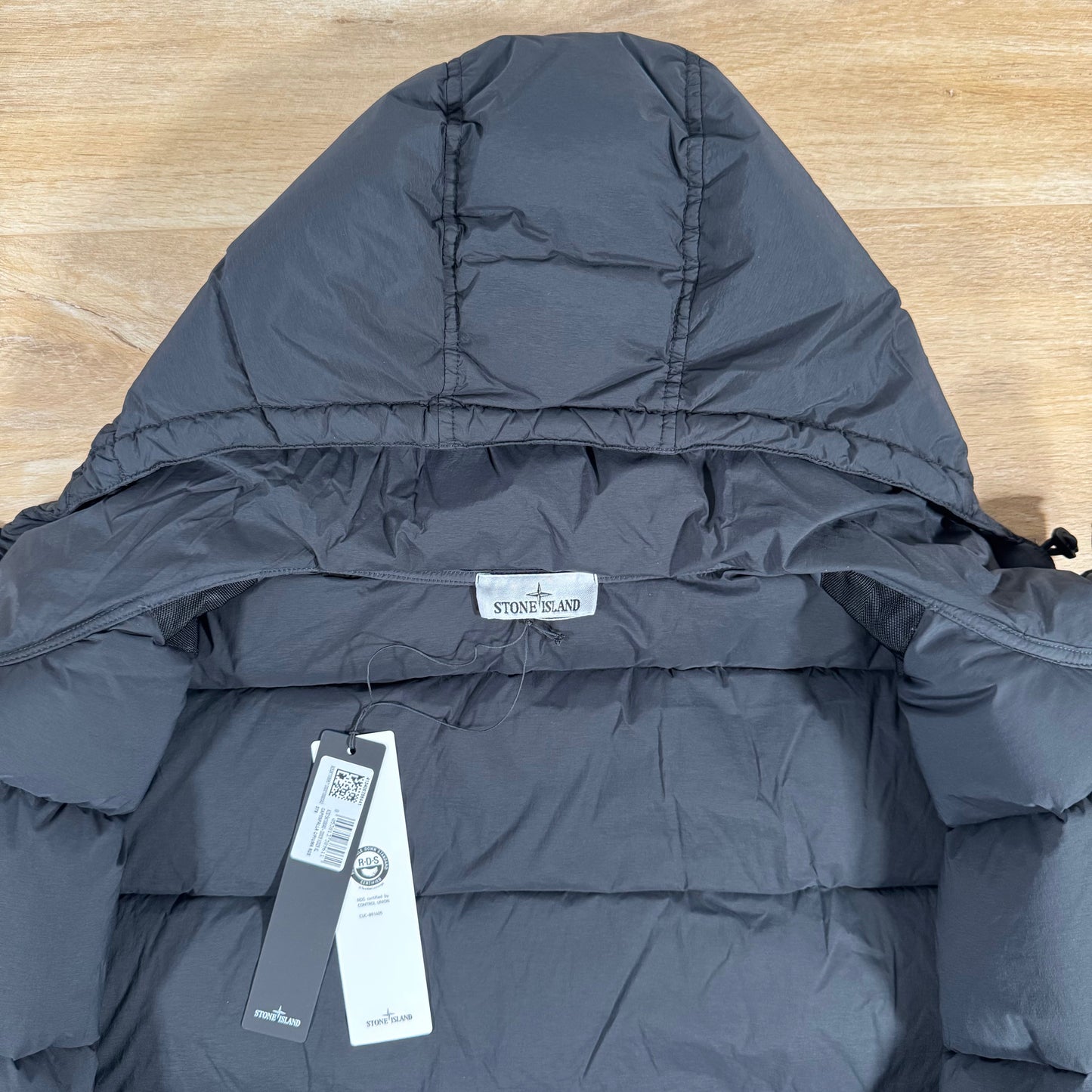 Stone Island Seamless Tunnel Nylon Down-TC Jacket in Black