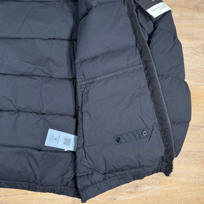 Stone Island Seamless Tunnel Nylon Down-TC Jacket in Black