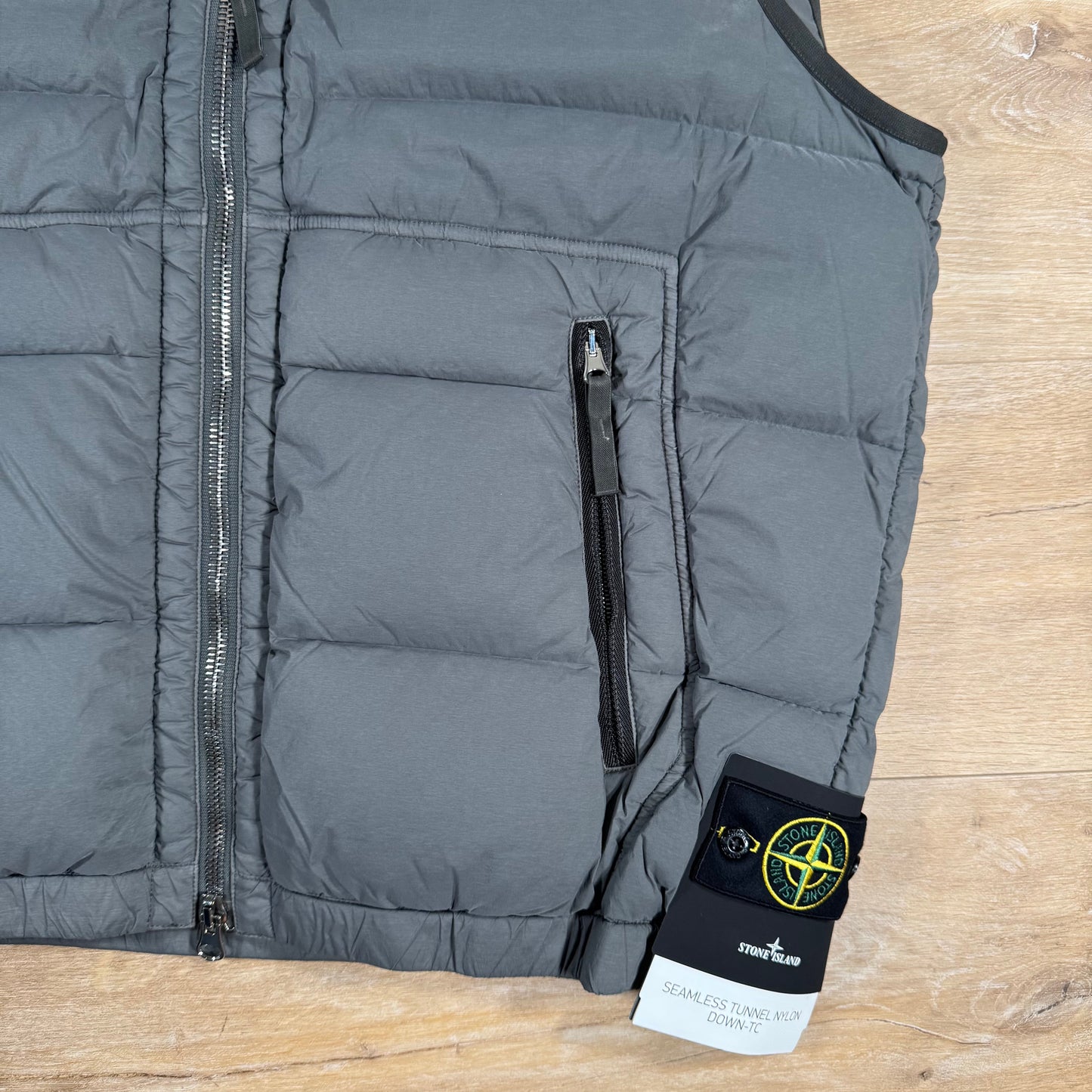 Stone Island Seamless Tunnel Nylon Down-TC Vest in Cement