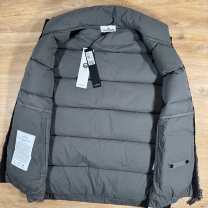Stone Island Seamless Tunnel Nylon Down-TC Vest in Cement