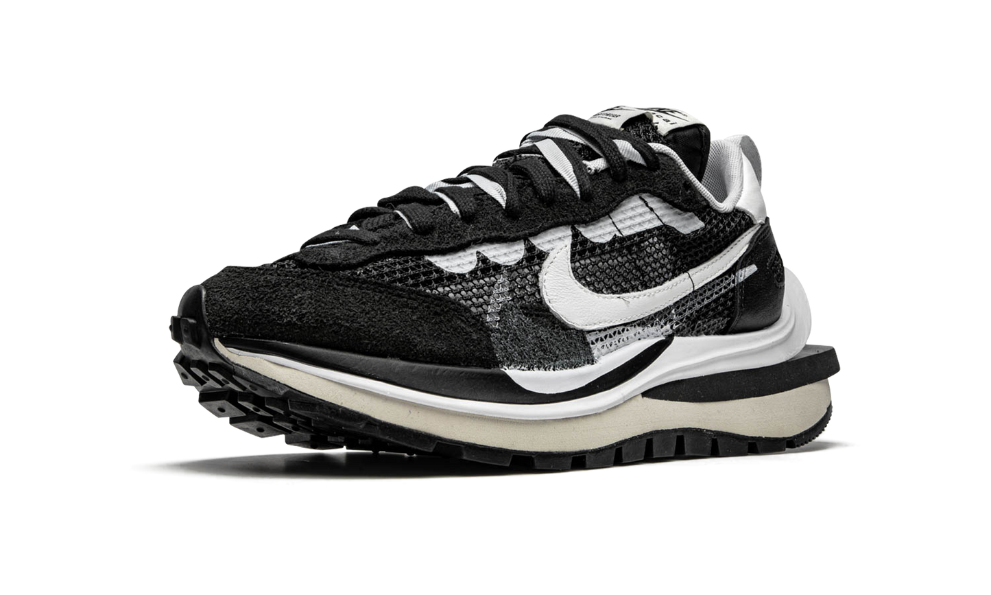 VaporWaffle "Sacai - Black White" CV1363 001