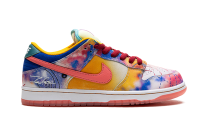 Dunk Low SB "Friends & Family - Futura Laboratories - Sunblush" HF6061 700