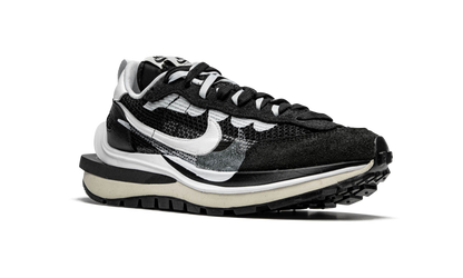 VaporWaffle "Sacai - Black White" CV1363 001