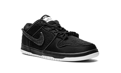 SB Dunk Low "Gnarhunters" DH7756 010