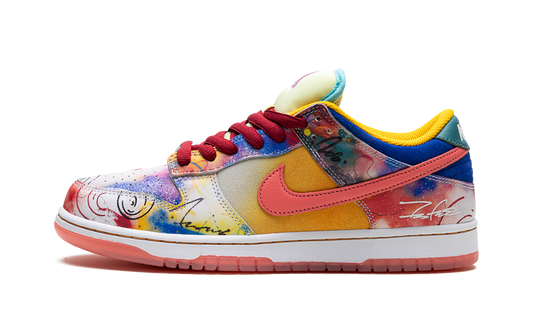 Dunk Low SB "Friends & Family - Futura Laboratories - Sunblush" HF6061 700