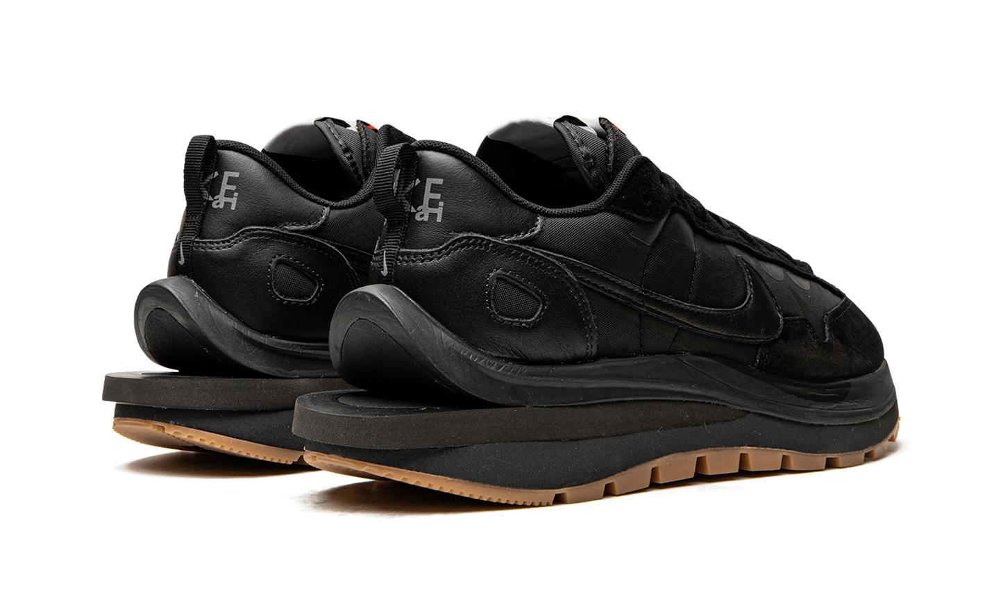 VaporWaffle "Sacai - Off Noir" DD1875 001