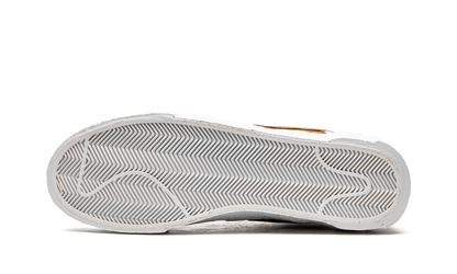 Blazer Low "Sacai - British Tan" DD1877 200