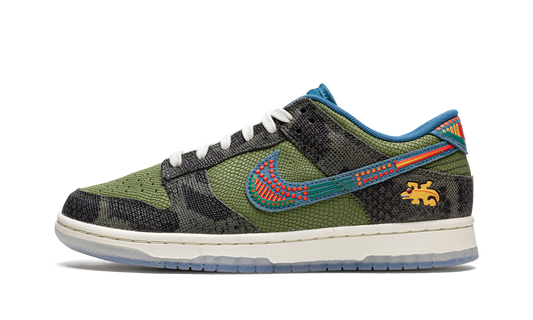 Dunk Low "SiEMPRE Familia" DO2160 335