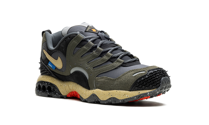 Air Terra Humara "UNDEFEATED - Cargo Khaki" FN7546 300