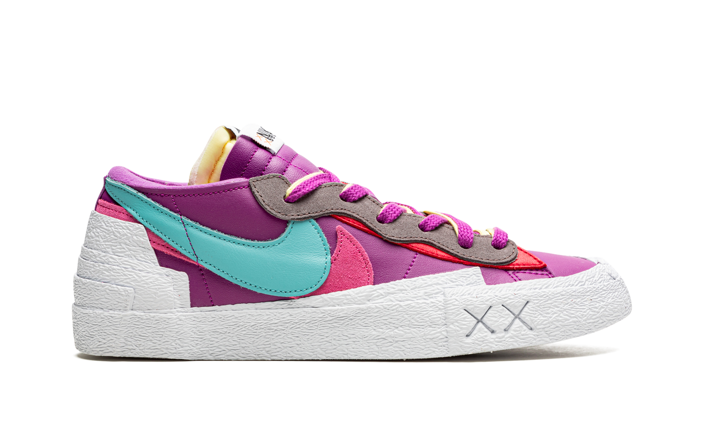 Blazer Low "Sacai - Kaws Purple Dusk" DM7901 500