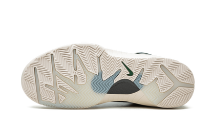 Kobe 4 Protro UNDFTD "Undefeated - Milwaukee Bucks" CQ3869 301